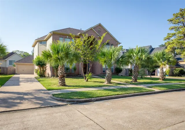 Photo 2 of Single family home for sale at 14715 Rancho Vista Dr, Houston, TX 77083 | MLS# 83425605 | Listing updated on 2026-08-17