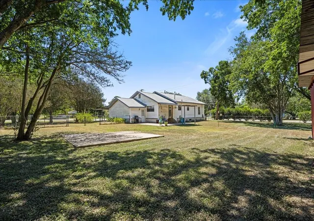 2nd image of 1206 W 8th St, Caldwell, TX 77836 | MLS# 26420969