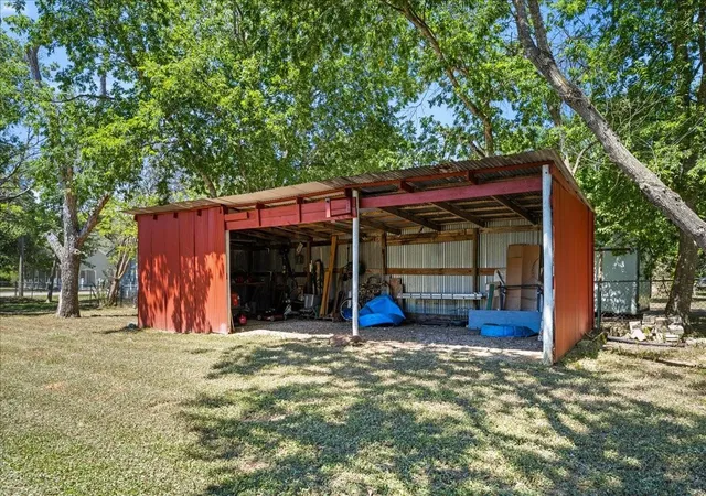 4th image of 1206 W 8Th St, Caldwell, TX 77836 | MLS# 26420969