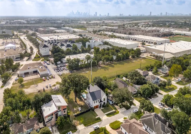 49th image of 1310 Story St, Houston, TX 77055 | MLS# 82481098