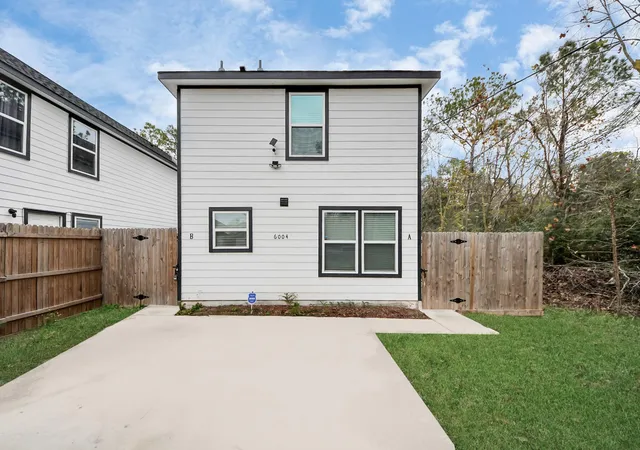 2nd image of 6004 Wedgefield St #A/B, Houston, TX 77028 | MLS# 62945319