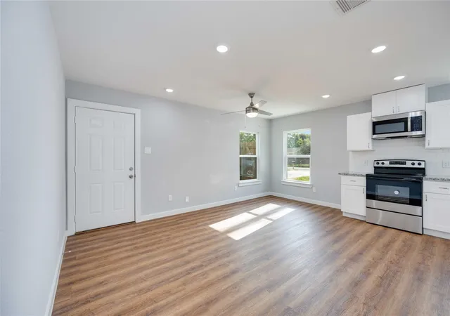 3rd image of 6004 Wedgefield St #A/B, Houston, TX 77028 | MLS# 62945319