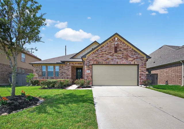 1st image of 2726 Tumlinson Dr, Fresno, TX 77545 | MLS# 83743055