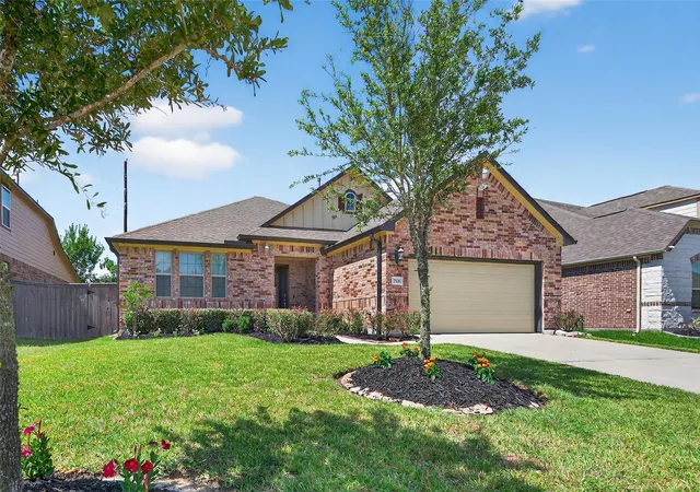 2nd image of 2726 Tumlinson Dr, Fresno, TX 77545 | MLS# 83743055