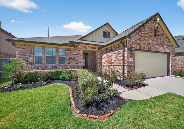 3rd image of 2726 Tumlinson Dr, Fresno, TX 77545 | MLS# 83743055