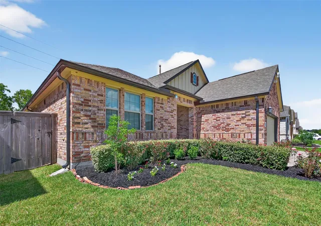 4th image of 2726 Tumlinson Dr, Fresno, TX 77545 | MLS# 83743055
