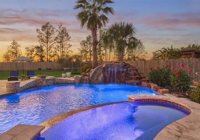 Photo 2 of Mansion for sale at 18823 Quiet Water Way, Montgomery, TX 77356 | MLS# 22275587 | Listing updated on 2026-09-12