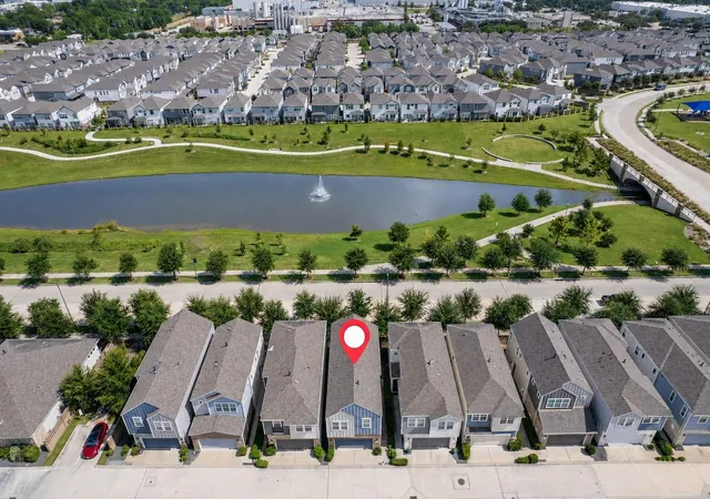 Photo 2 of Sale Pending at 10008 Waving Grain Ln, Houston, TX 77080 | MLS# 94707306 | Listing updated on 2026-09-16