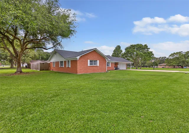 Homes for sale in Anahuac, TX | 106 Lynn Street Street, Anahuac, TX 77514 | MLS# 27809352