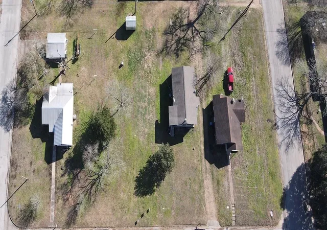 Photo 4 of Land for sale at 1026 15th Street, Hempstead, TX 77445 | MLS# 29100659 | Listing updated on 2026-07-30