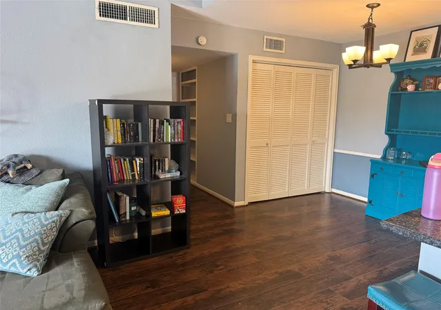 4th image of 2120 El Paseo St #408, Houston, TX 77054 | MLS# 63868018