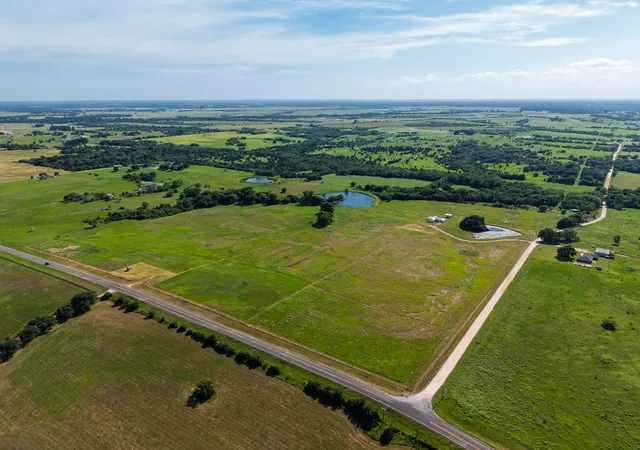 3rd image of 8245 Tottenham Rd, Chappell Hill, TX 77426 | MLS# 24639505