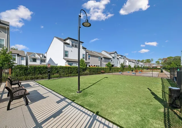Photo 3 of Single family home for sale at 411 Kinley Oaks Dr, Houston, TX 77079 | MLS# 14845756 | Listing updated on 2026-09-01