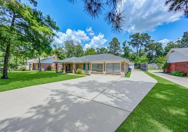 3rd image of 24522 Glen Loch Dr, Spring, TX 77380 | MLS# 54838143