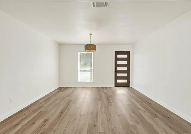 Photo 3 of Single family home for sale at 11102 Sagecanyon Dr, Houston, TX 77089 | MLS# 14745969 | Listing updated on 2026-09-20