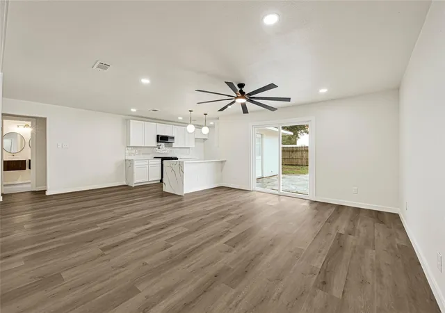 Photo 4 of Single family home for sale at 11102 Sagecanyon Dr, Houston, TX 77089 | MLS# 14745969 | Listing updated on 2026-09-20