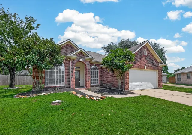Photo 4 of Sale Pending at 6314 Briar Cross Ct, Houston, TX 77084 | MLS# 3051656 | Listing updated on 2026-09-17