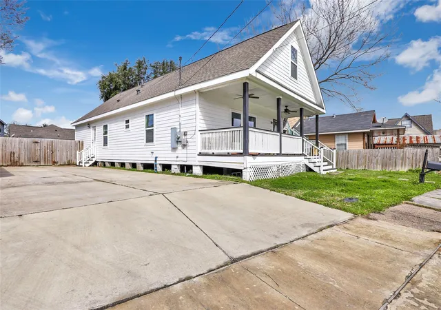 2nd image of 109 N Super St, Houston, TX 77011 | MLS# 52556477