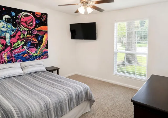 Photo 4 of Single family home for sale at 815 Redway Ln, Houston, TX 77062 | MLS# 95372554 | Listing updated on 2026-09-21