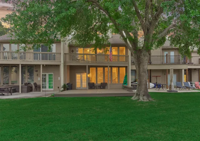 Photo 3 of Townhouse for sale at 3923 Lakewood Dr, Montgomery, TX 77356 | MLS# 81128344 | Listing updated on 2026-06-13
