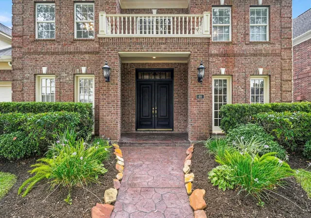 Photo 3 of Sale Pending at 40 Palm Blvd, Missouri City, TX 77459 | MLS# 86894226 | Listing updated on 2026-08-21