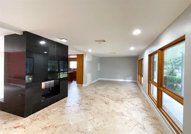3rd image of 5011 Imogene St, Houston, TX 77096 | MLS# 66287764
