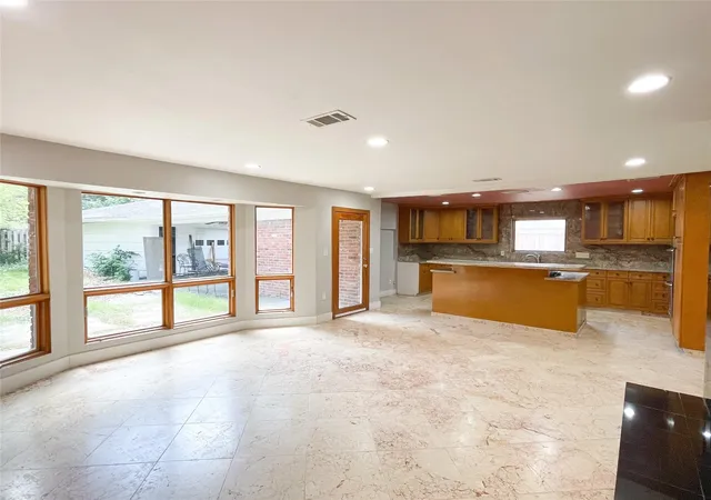 4th image of 5011 Imogene St, Houston, TX 77096 | MLS# 66287764