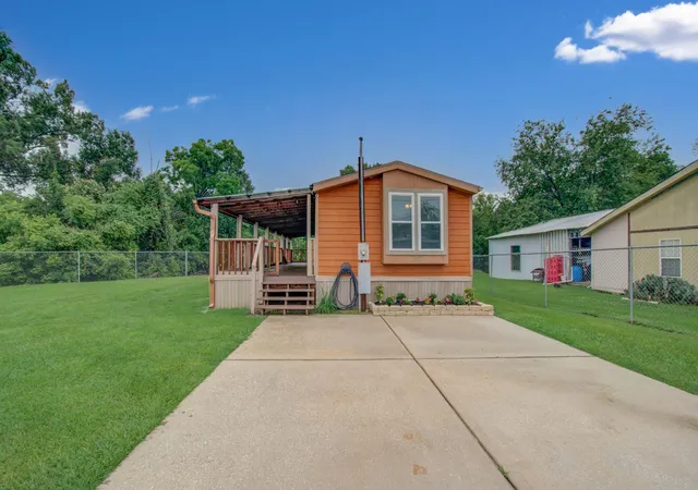 Homes for sale in Crosby, TX | 222 Kernohan St, Crosby, TX 77532 | MLS# 73912054