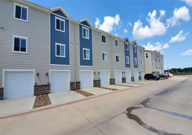 3rd image of 21155 Gosling Rd #37 A-D, Spring, TX 77388 | MLS# 41911609