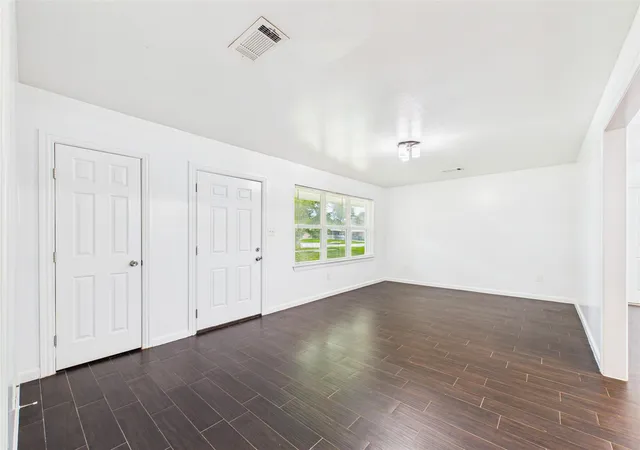 Photo 3 of Sale Pending at 2127 Nell St, Houston, TX 77034 | MLS# 40948816 | Listing updated on 2026-09-08