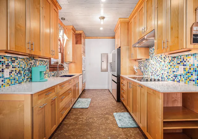 Photo 3 of Single family home for sale at 4919 Austin Dr, Galveston, TX 77551 | MLS# 49784780 | Listing updated on 2026-08-07