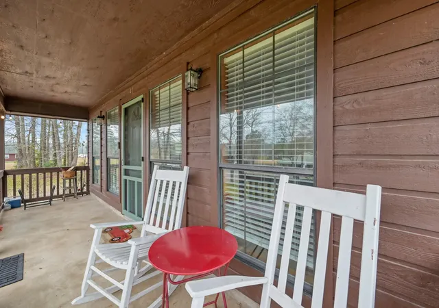 Photo 2 of Sale Pending at 41 Hunters Crk Dr, Huntsville, TX 77340 | MLS# 91784576 | Listing updated on 2026-09-11