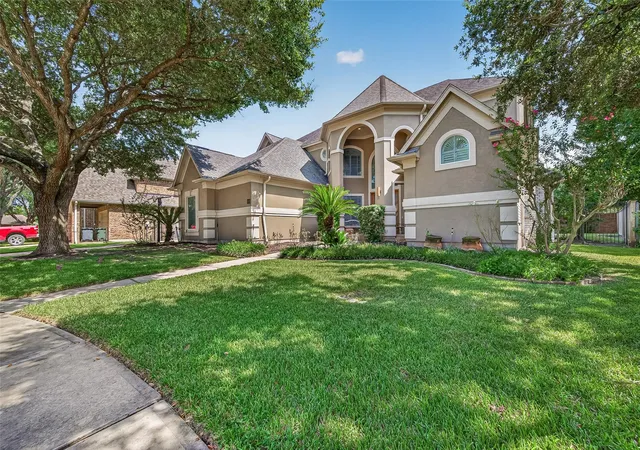 Photo 3 of Single family home for sale at 63 Harbor View Dr, Sugar Land, TX 77479 | MLS# 37350102 | Listing updated on 2026-10-07