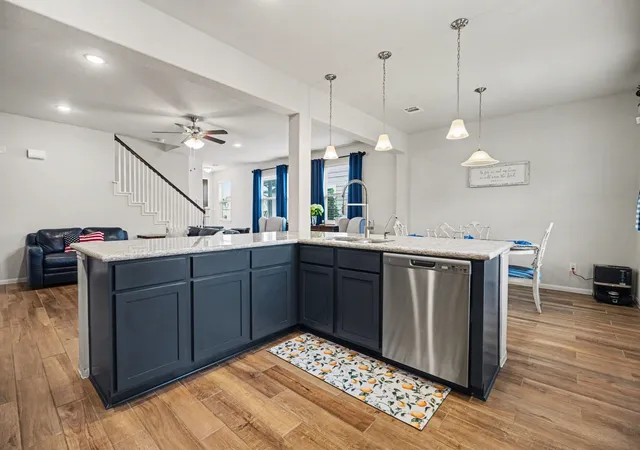 Photo 4 of Townhouse for sale at 7339 Hinsdale Dr, Pasadena, TX 77505 | MLS# 3034602 | Listing updated on 2026-08-19