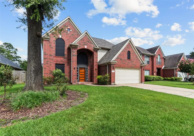 Photo 2 of Sale Pending at 127 Saint Finans Way, Houston, TX 77015 | MLS# 57399691 | Listing updated on 2026-09-12