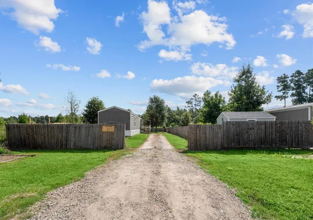 Photo 2 of Single family home for sale at 522 Road 5201, Cleveland, TX 77327 | MLS# 74668333 | Listing updated on 2026-08-18