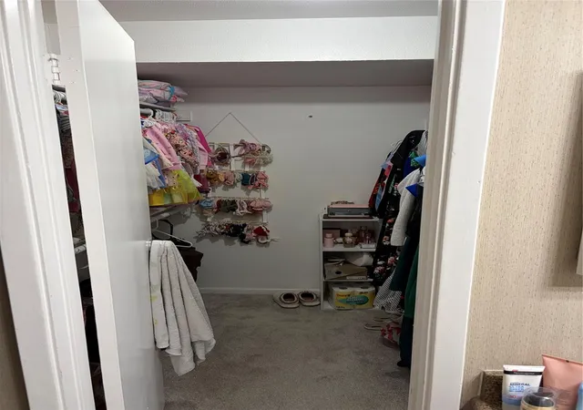 2nd image of 2409 Bering Dr, Houston, TX 77057