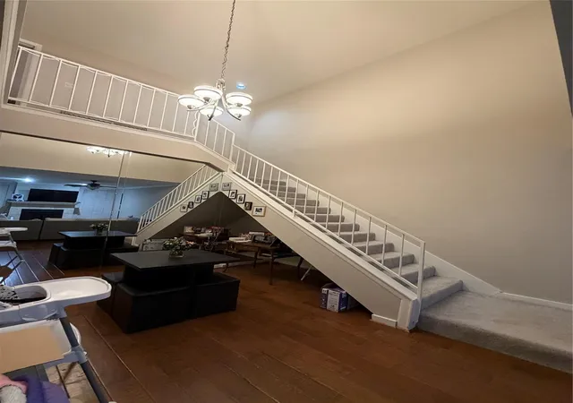 2nd image of 2409 Bering Dr #18, Houston, TX 77057 | MLS# 72578050