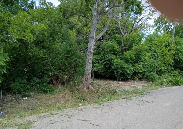 Photo 3 of Land for sale at 6418 Saint Augustine St, Houston, TX 77021 | MLS# 13802496 | Listing updated on 2026-08-19