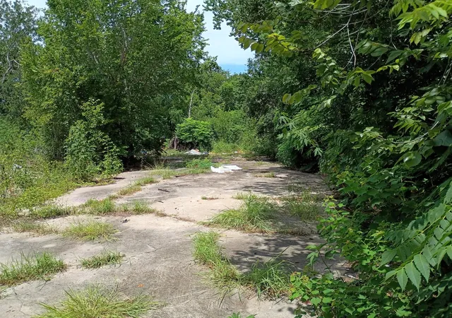 Photo 4 of Land for sale at 6418 Saint Augustine St, Houston, TX 77021 | MLS# 13802496 | Listing updated on 2026-08-19