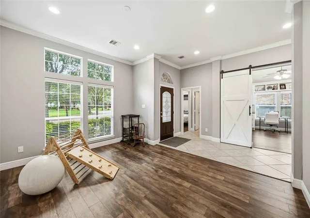 Photo 4 of Sale Pending at 327 Silver Crk Cir, Richmond, TX 77406 | MLS# 96527973 | Listing updated on 2026-08-10