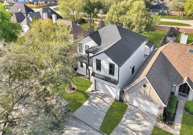 Photo 3 of Single family home for sale at 9026 Lawncliff Ln, Houston, TX 77040 | MLS# 10621654 | Listing updated on 2026-09-17