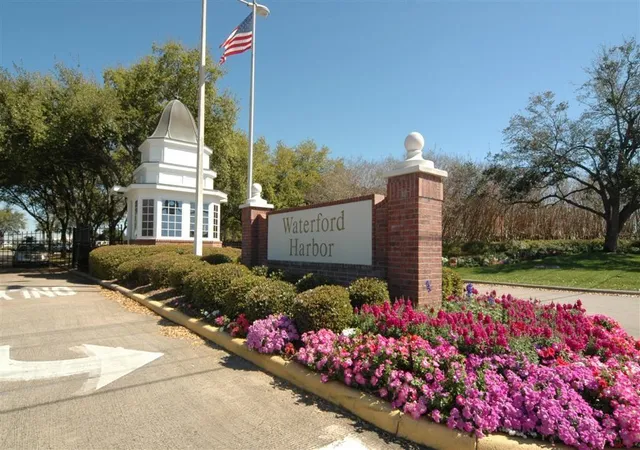 50th image of 529 Southport Ln, Kemah, TX 77565 | MLS# 65903352