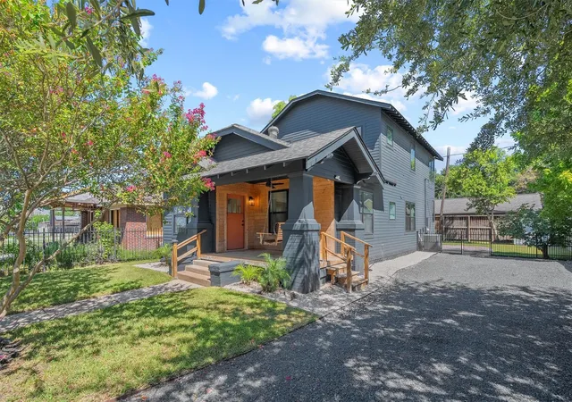 28th image of 107 Munford St, Houston, TX 77008 | MLS# 43238056