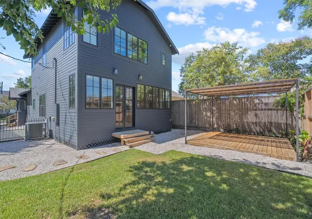 5th image of 107 Munford St, Houston, TX 77008 | MLS# 43238056