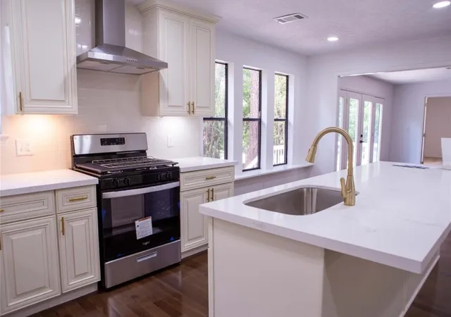 3rd image of 1710 Hill Top Lane, Kingwood, TX 77339 | MLS# 88286004