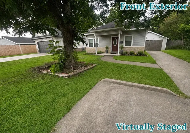 Homes for sale in Port Neches, TX | 2126 11th St, Port Neches, TX 77651 | MLS# 97645253