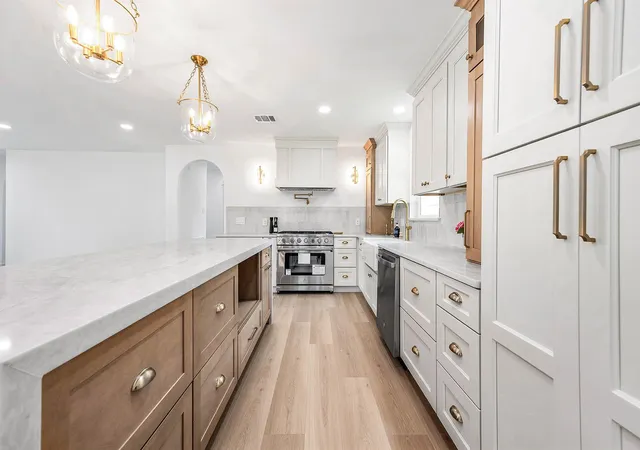 Photo 2 of Single family home for sale at 10814 Moonlight Dr, Houston, TX 77096 | MLS# 84168403 | Listing updated on 2026-08-24