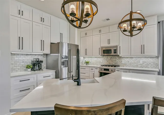Photo 2 of Single family home for sale at 1117 Richards Dr, Friendswood, TX 77546 | MLS# 51538448 | Listing updated on 2026-09-06