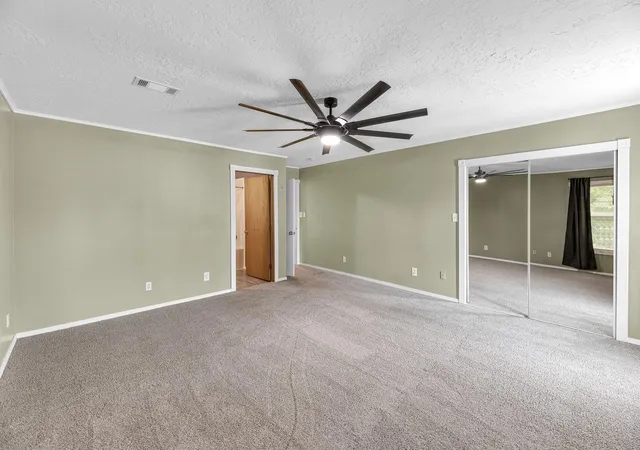 Photo 3 of Single family home for sale at 16511 Edgefield Ln, Conroe, TX 77302 | MLS# 11826210 | Listing updated on 2026-06-10